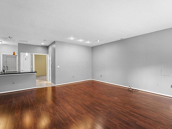 5th image of 47 Victorian Gate Way