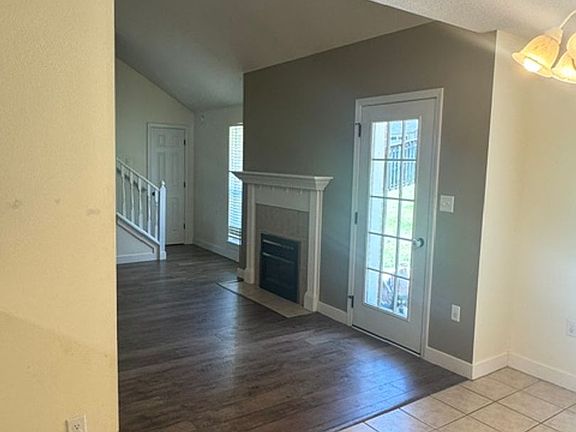 3rd image of 712 Denise Dr