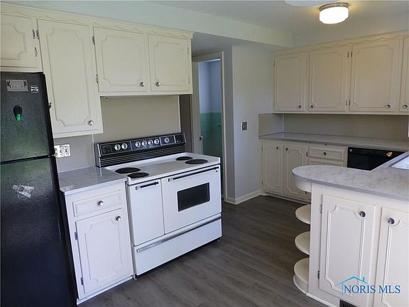 3rd image of 2909 Isha Laye Dr