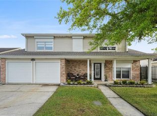 1528 Cricket Ct, Gretna, LA 70056