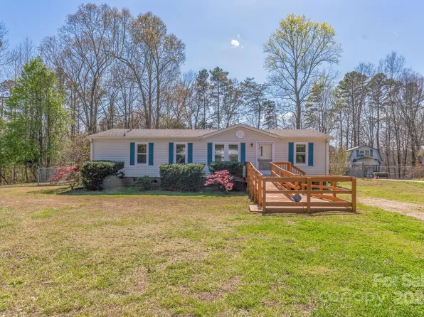 5642 Wild Wood Ct, Bessemer City, NC 28016