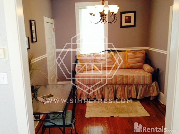 5th image of 33 Sheridan Ave S