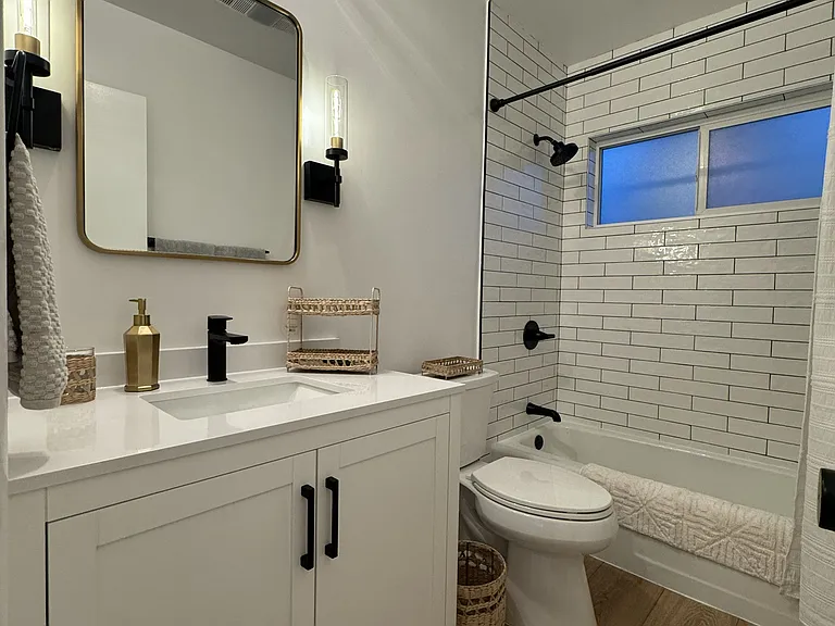 1916 Keeler St #B — Photo 14