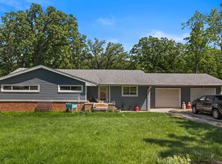 204 Hickory Dr, Roberts, IL 60962