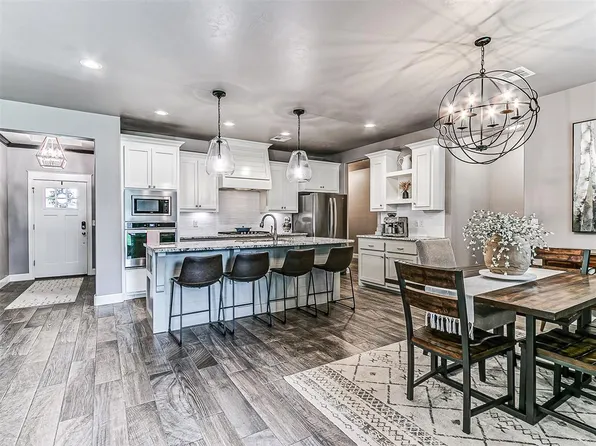 8209 NW 151st Ter, Edmond, OK 73013