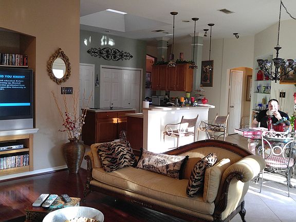 2nd image of 1505 Shadow Crest Dr