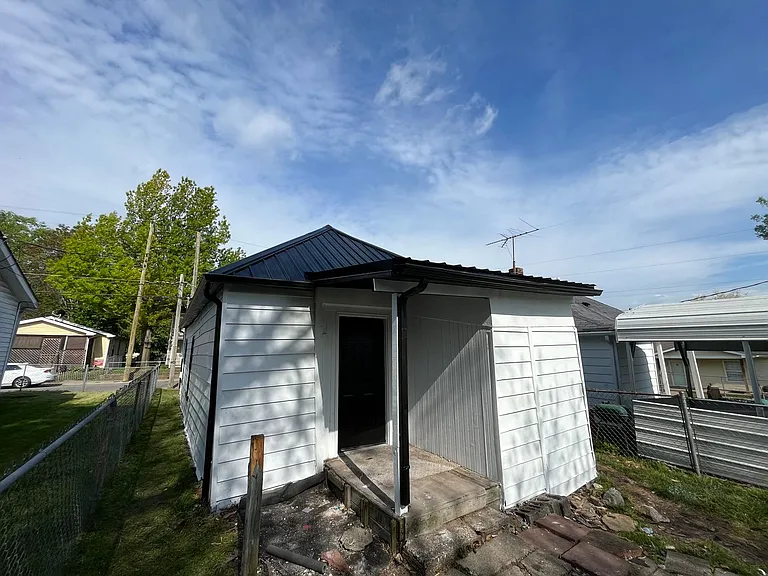 103 Martin Luther King Jr St — Photo 19