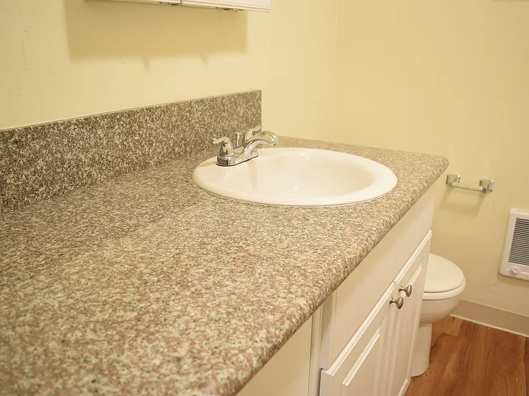 Sixpack Apartments — Photo 9