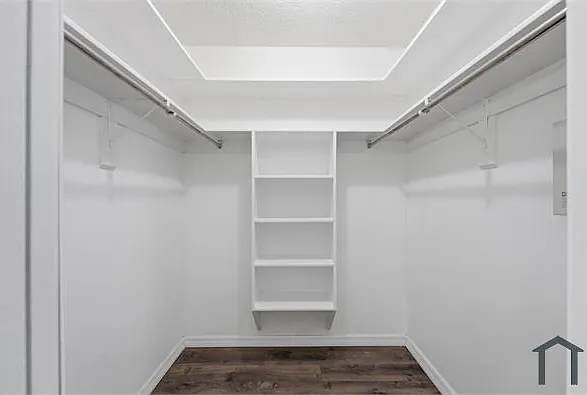 4404 Meadow Creek Cir — Photo 14