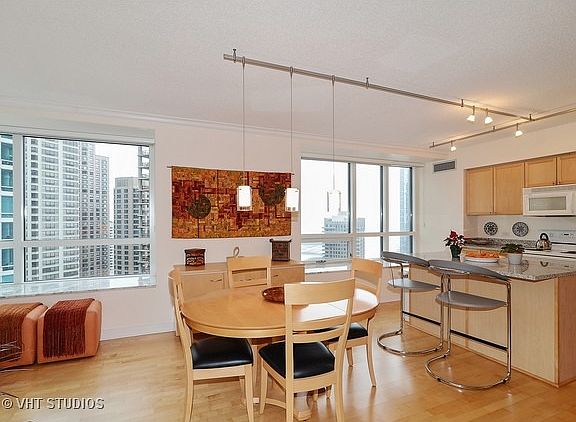 5th image of 512 N McClurg Ct APT 2602