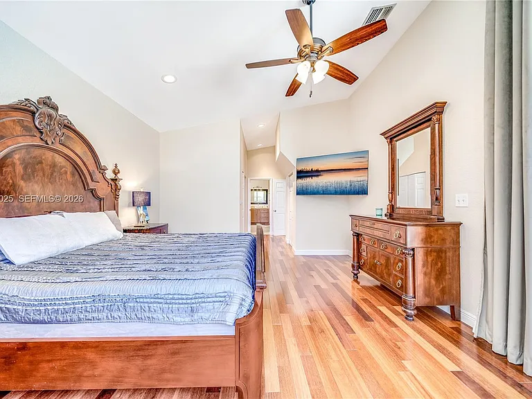 1241 S 13th Ave — Photo 32