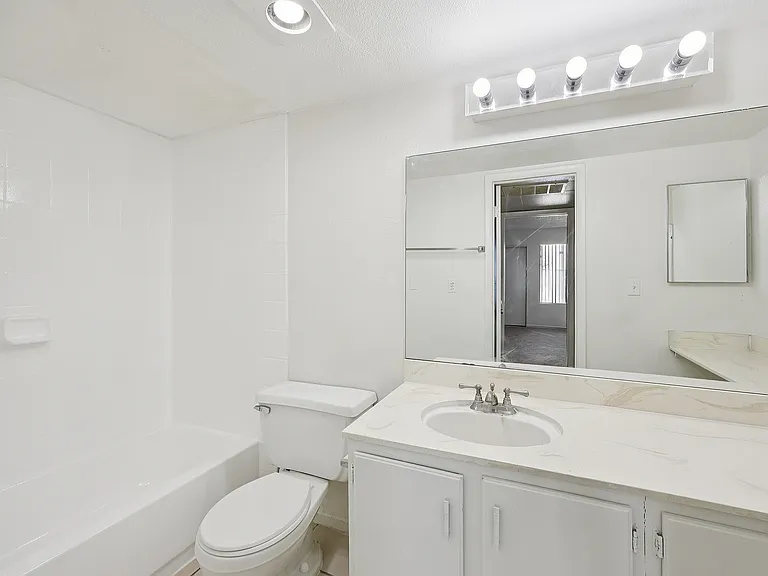 Aspen Meadows — Photo 10