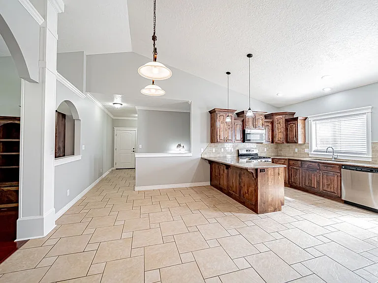 140 Casa Dr — Photo 4