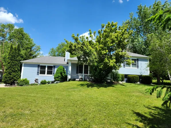N51W27864 North Courtland CIRCLE, Pewaukee, WI 53072