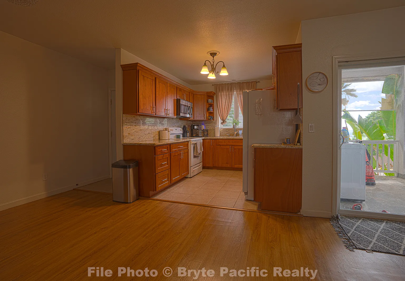 2 bed, 1300 sqft, $3,200 — Photo 1