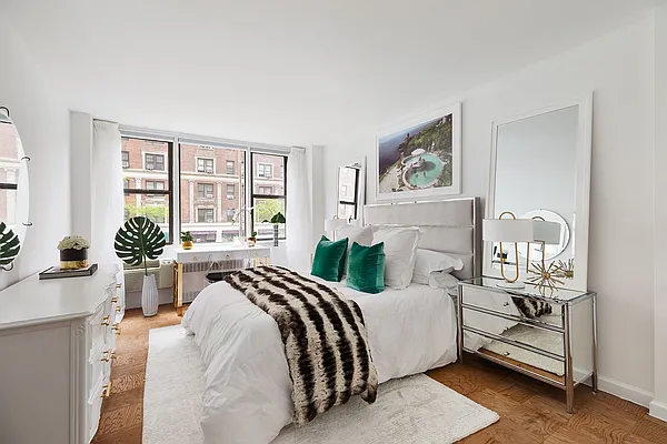 Sold by Compass | media 3