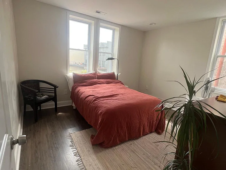 1525 E Moyamensing Ave #2 — Photo 11