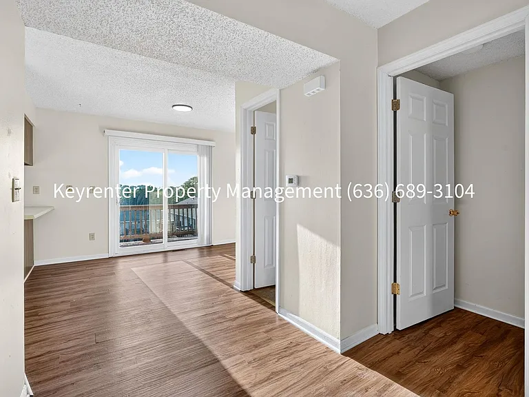 761 Highland Hill Ct — Photo 16