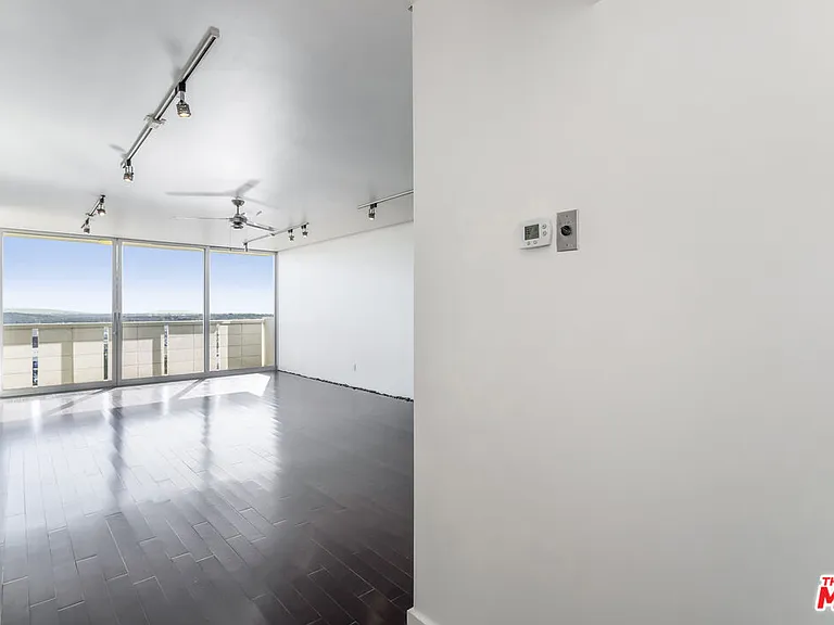 8787 Shoreham Dr #610 — Photo 3