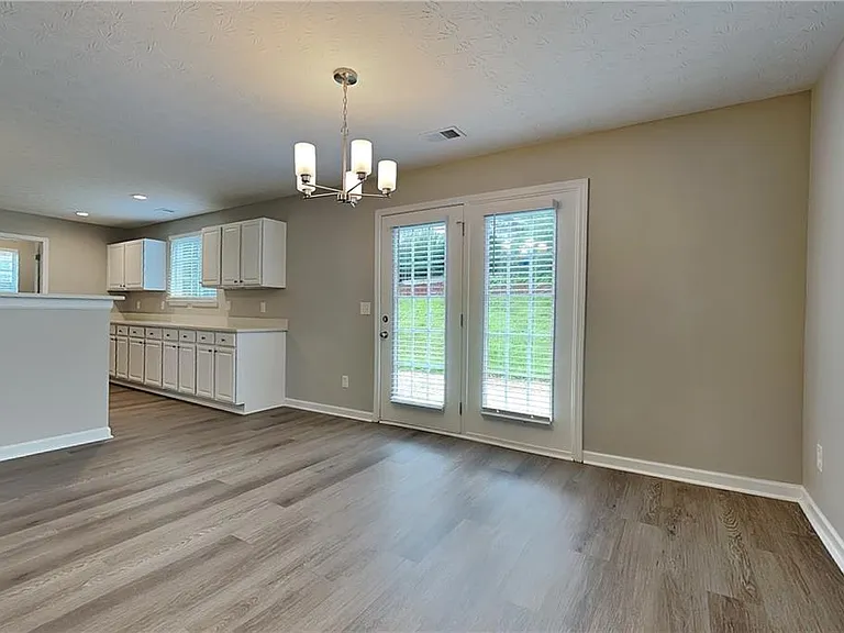 3118 Farmstead Ct — Photo 8