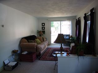 7 Ernest St, Barrington, RI 02806