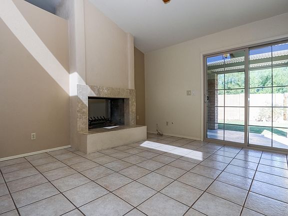 5th image of 9019 E Berkshire Pl