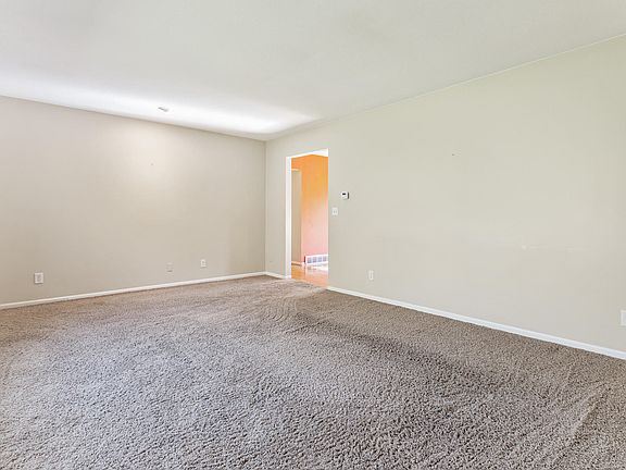 4th image of 3448 N Lakeshore Dr
