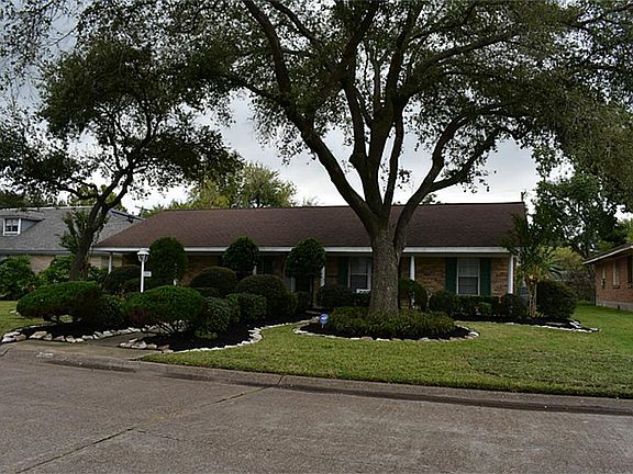2nd image of 2001 18th Ave N