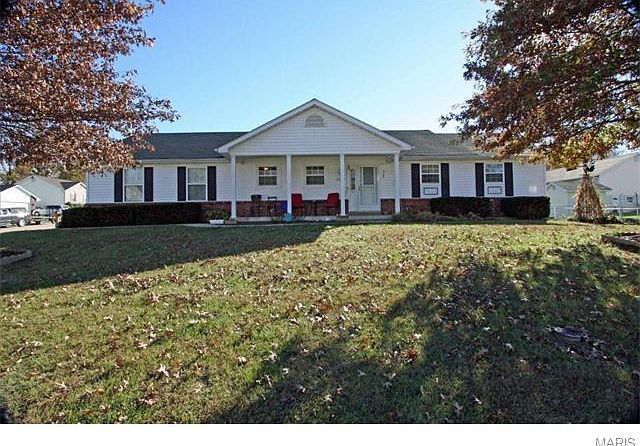 1st image of 2470 Oak Forest Dr