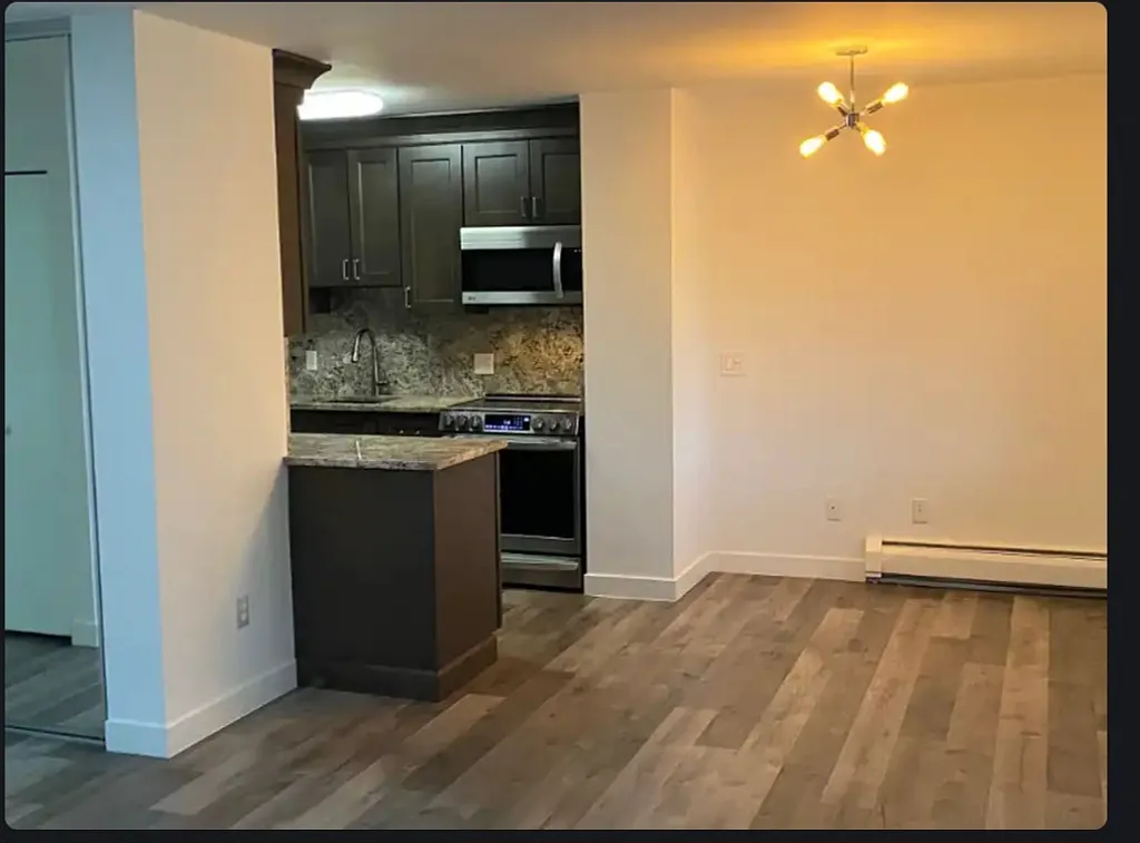 2 bed, 906 sqft, $1,499 — Photo 3