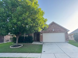 616 Kinghaven Dr, Little Elm, TX 75068