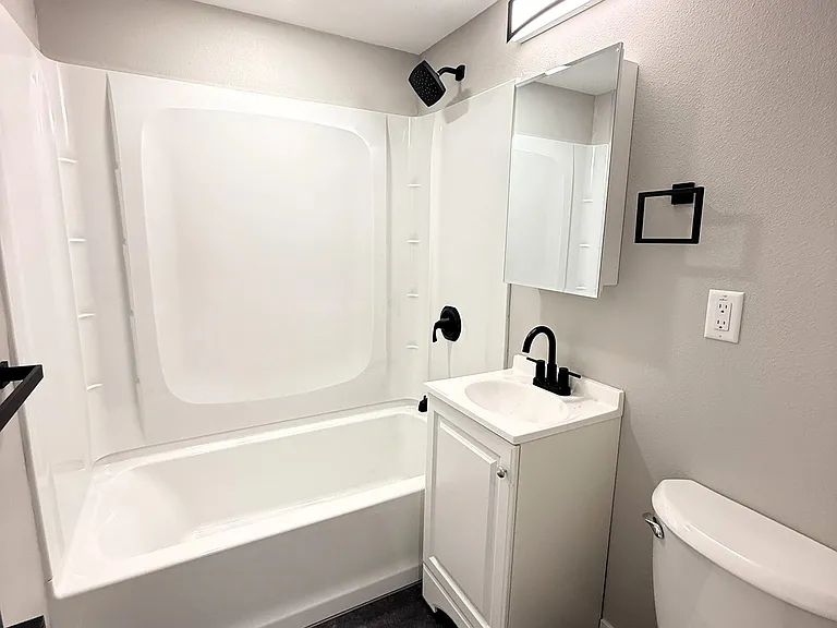 14402 Washington Ave SW #7 — Photo 11