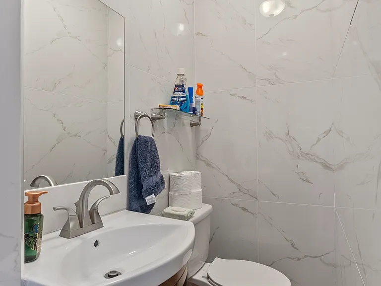 2532 SW 27th St #2 — Photo 7