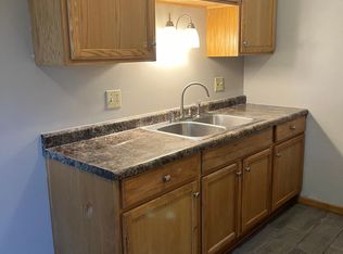 716 Rhodes St APT 2, Pinconning, MI 48650