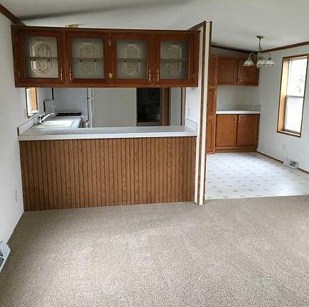 Living Room / Kitchen