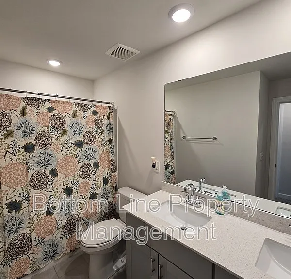 1221 Colgher St — Photo 30