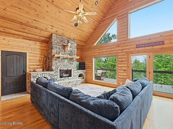 2nd image of 29 River Run Ln