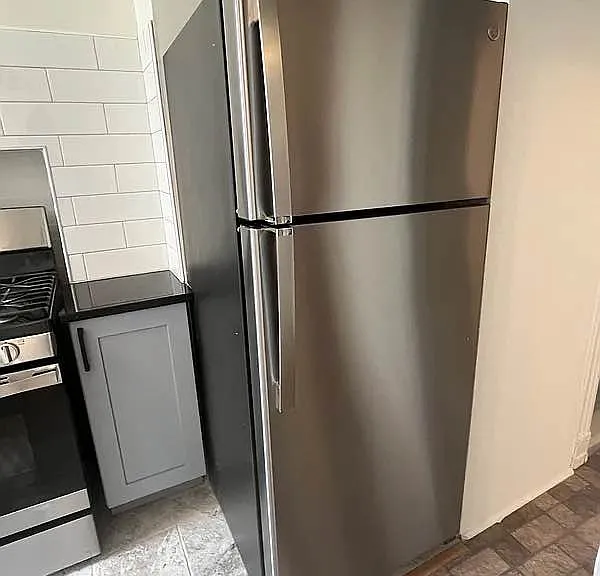 83 Cornelia St #3 — Photo 10