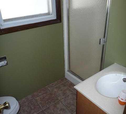 5th image of 94 Hazelwood Ave
