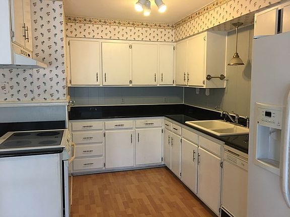 5th image of 102 Covey Ln