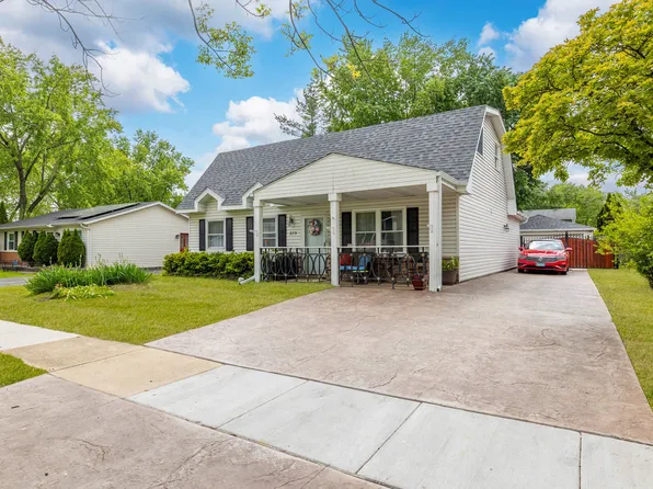275 Plainview Dr, Bolingbrook, IL 60440