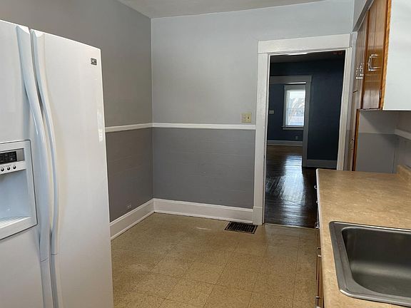 5th image of 46 Parkway Ave