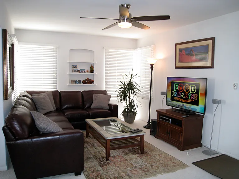 6031 Carol St — Photo 4