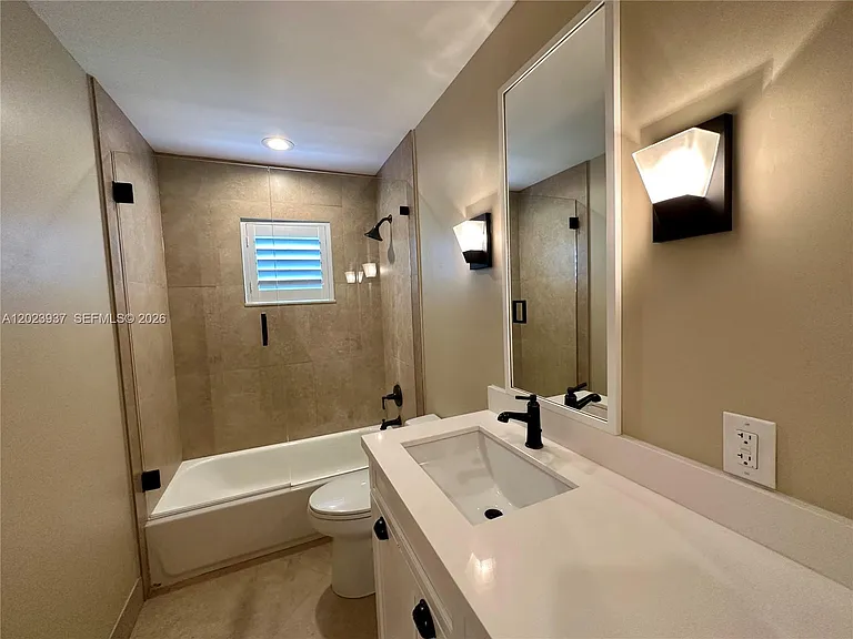 953 Tanglewood Cir — Photo 10