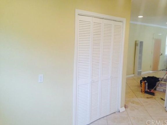 4th image of 836 N 9th Ave