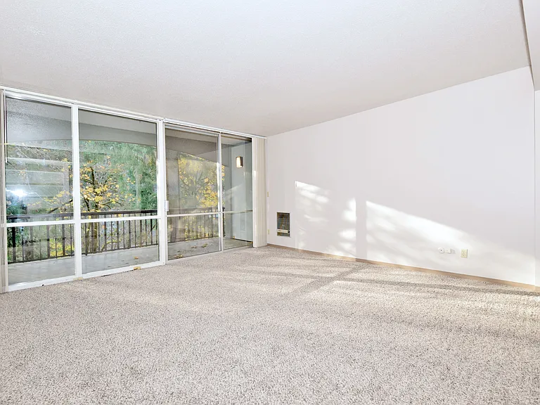 Bay Roc — Photo 15