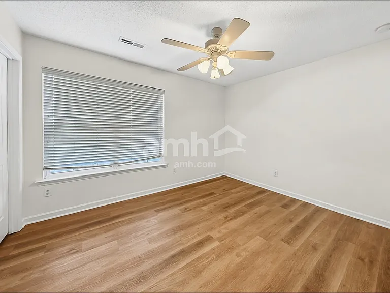 2714 Dandelion Dr — Photo 16