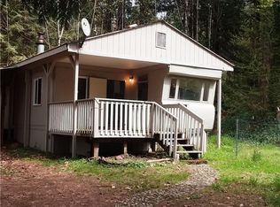 301 N Mount Washington Dr, Hoodsport, WA 98548