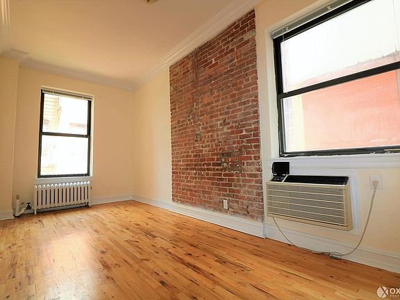 2nd image of 137 W 67th St APT 5E