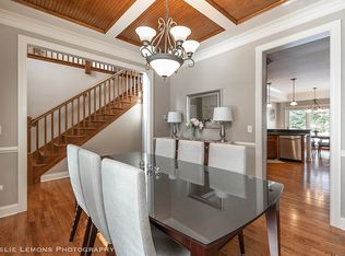 1829 E York Ln, Wheaton, IL 60187